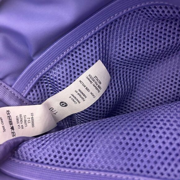 Lululemon Purple Everywhere Bag 2L Fanny Pack Belt Bag - Picture 9 of 9